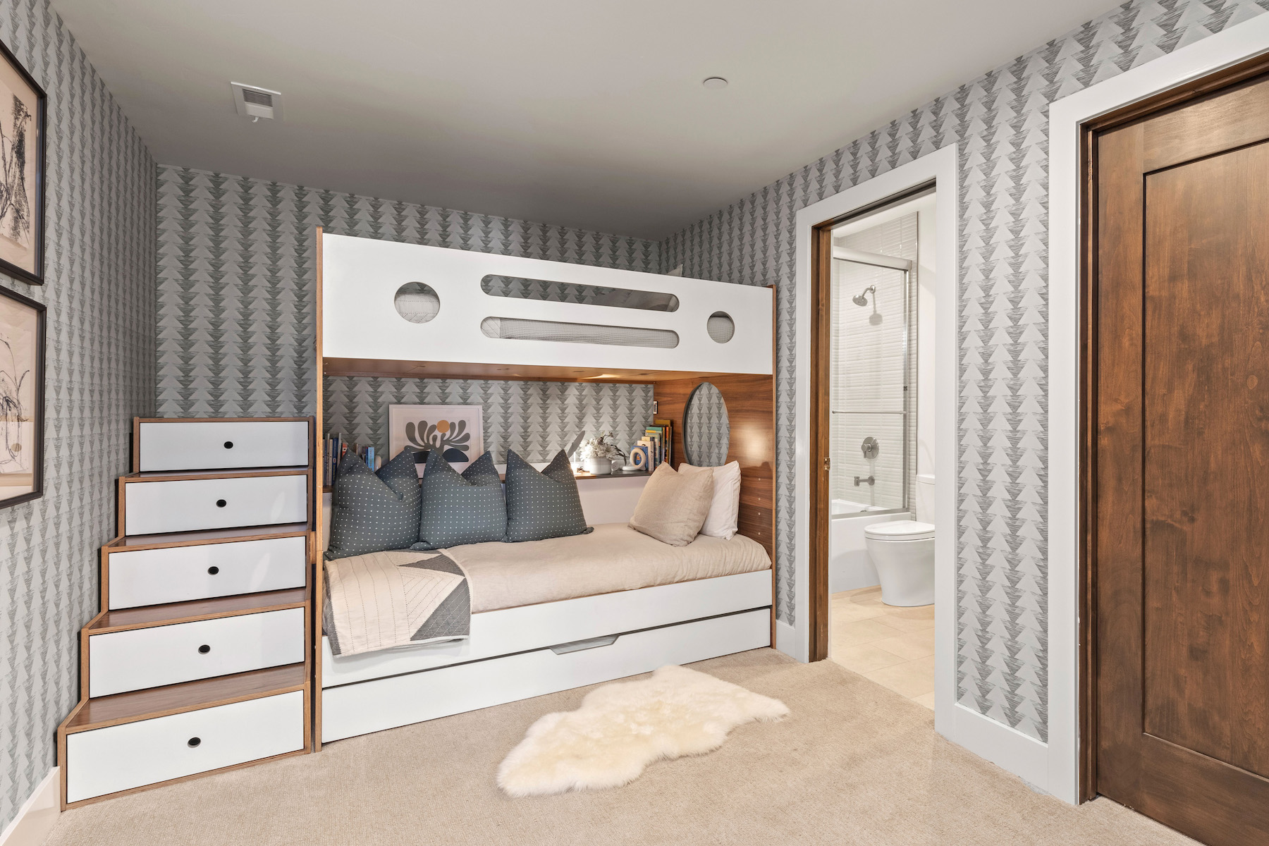 Kids' Bunk Bedroom